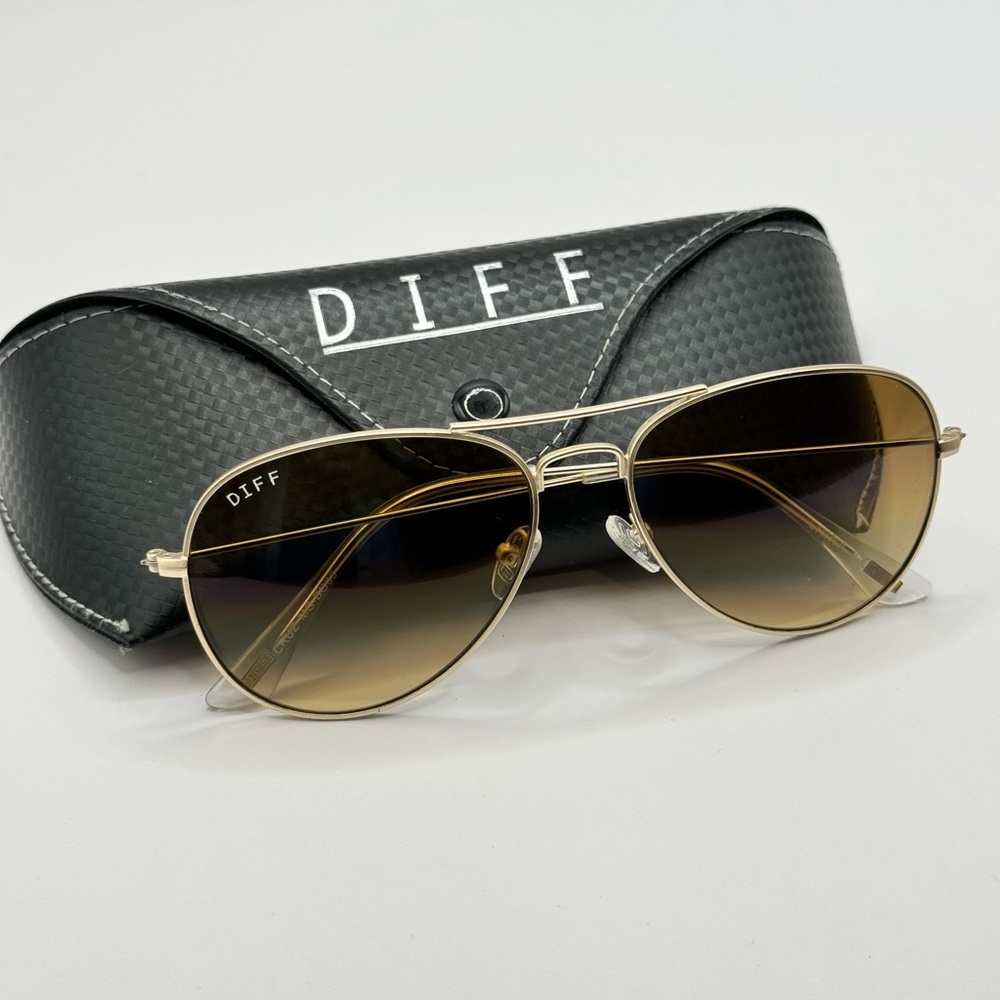DIFF - CRUZ - MATTE GOLD FRAME - BROWN GRADIENT LENS - Matte Gold
